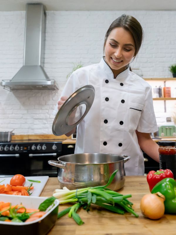 Professional Cook Services in Mumbai, Navi Mumbai and Thane